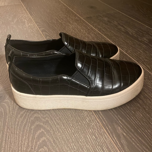 Black imitation snakeskin platform sneakers - Picture 1 of 4